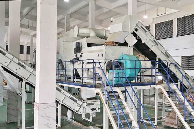 Vzduchový třídič pro projekt likvidace objemného odpadu v Jiangxi, Čína