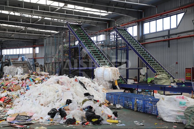 Projekt třídění a recyklace plastového odpadu v čínském městě Zhengzhou