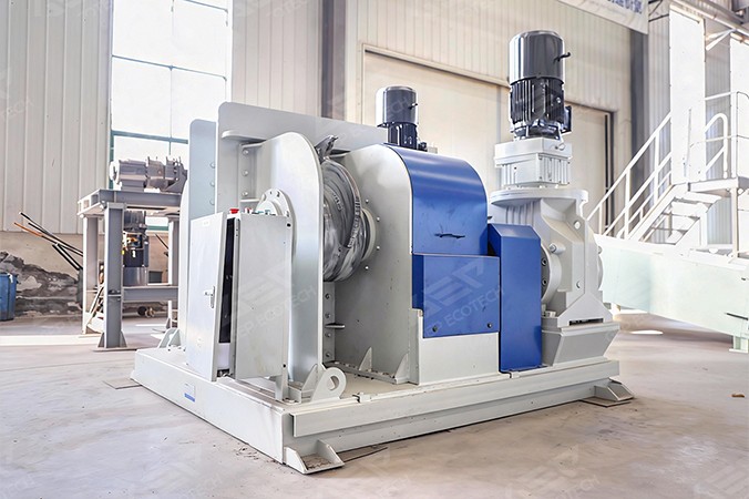 Odstraněč patních drátů pneumatik