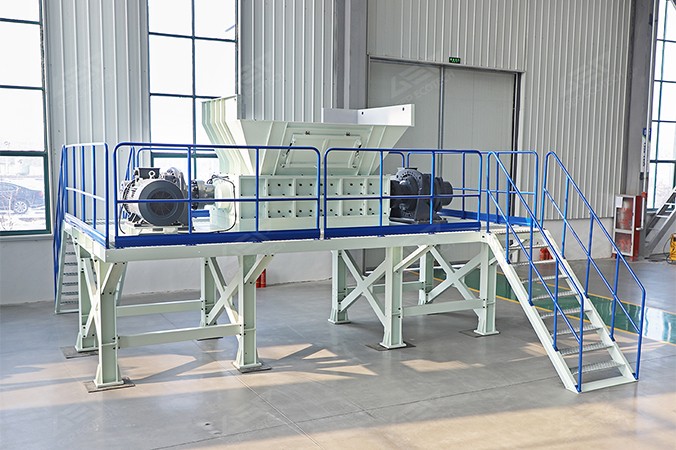 Dvouhřídelový Drtič